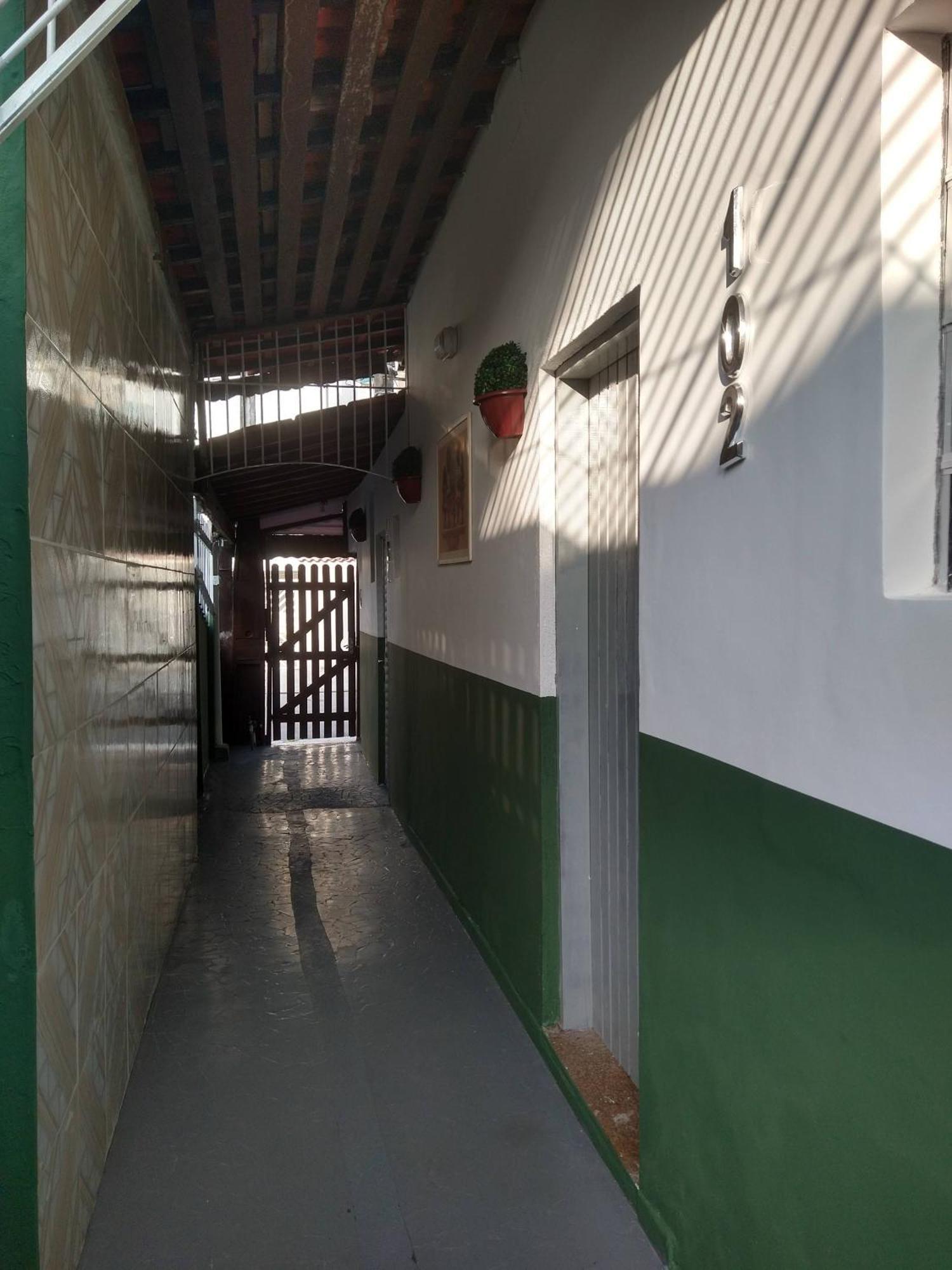 Hospedagem Primeira Quadra Da Praia Прая Гранде Екстериор снимка
